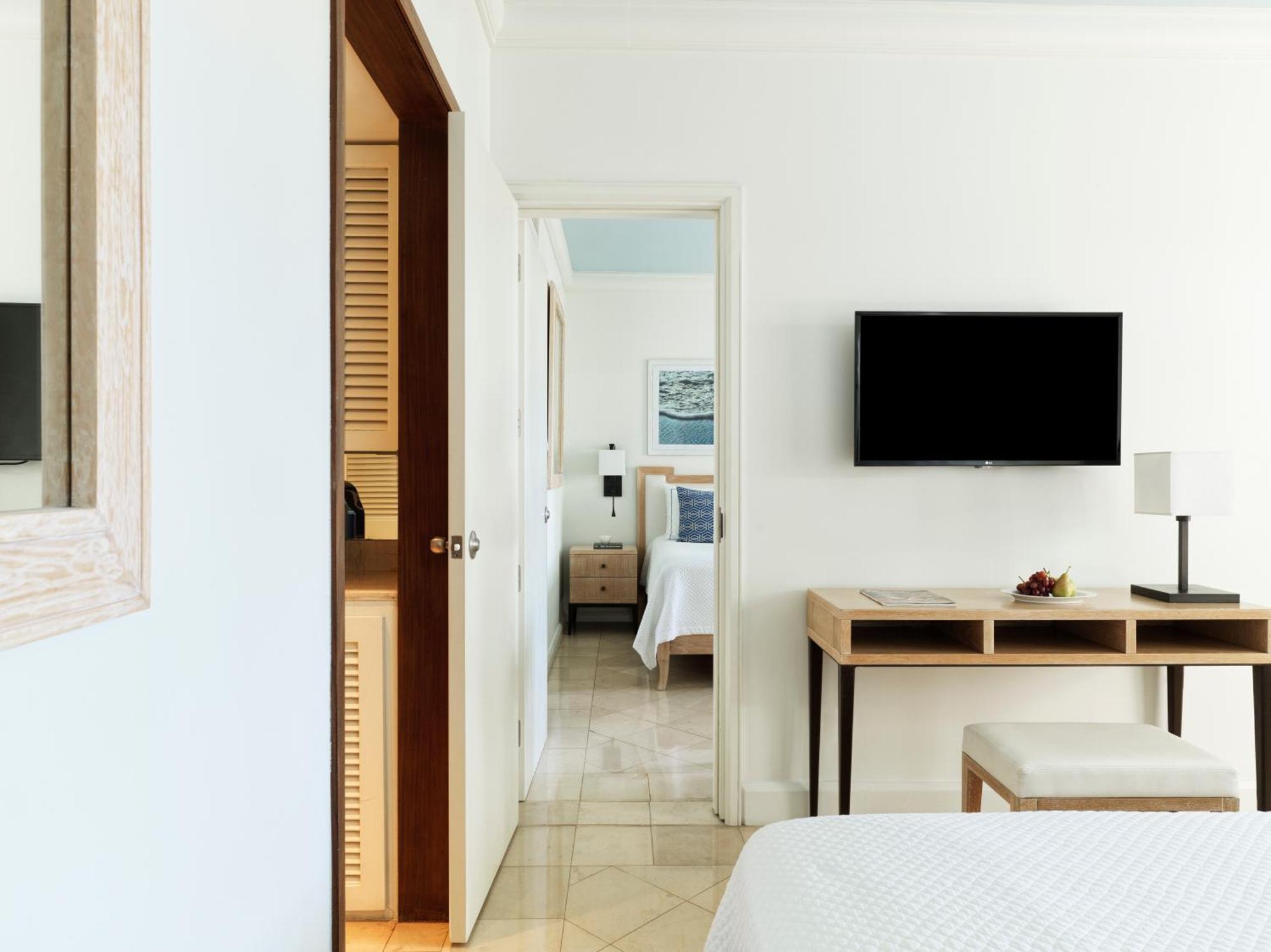 Annabelle Hotel Paphos Exterior photo